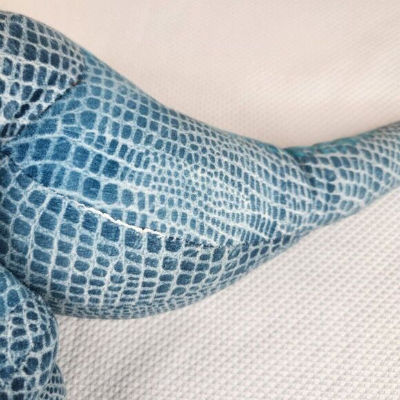 Jurassic Park World Blue T-Rex Dinosaur Plush Stuffed Toy 28" Nose To Tail - Picture 6 of 6